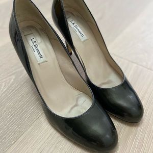 LK Bennett London Shilo Round Toe Patent Gunmetal Pump